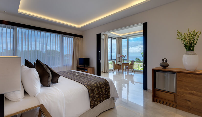 Pandawa Cliff Estate - The Pala - Downstairs king bedroom
